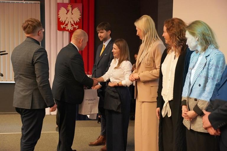 OHP Warmia Mazury: Nowe wyzwania na rynku pracy i w edukacji